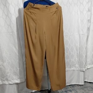 Banana Republic Wide Leg Pants in Tan Size-2